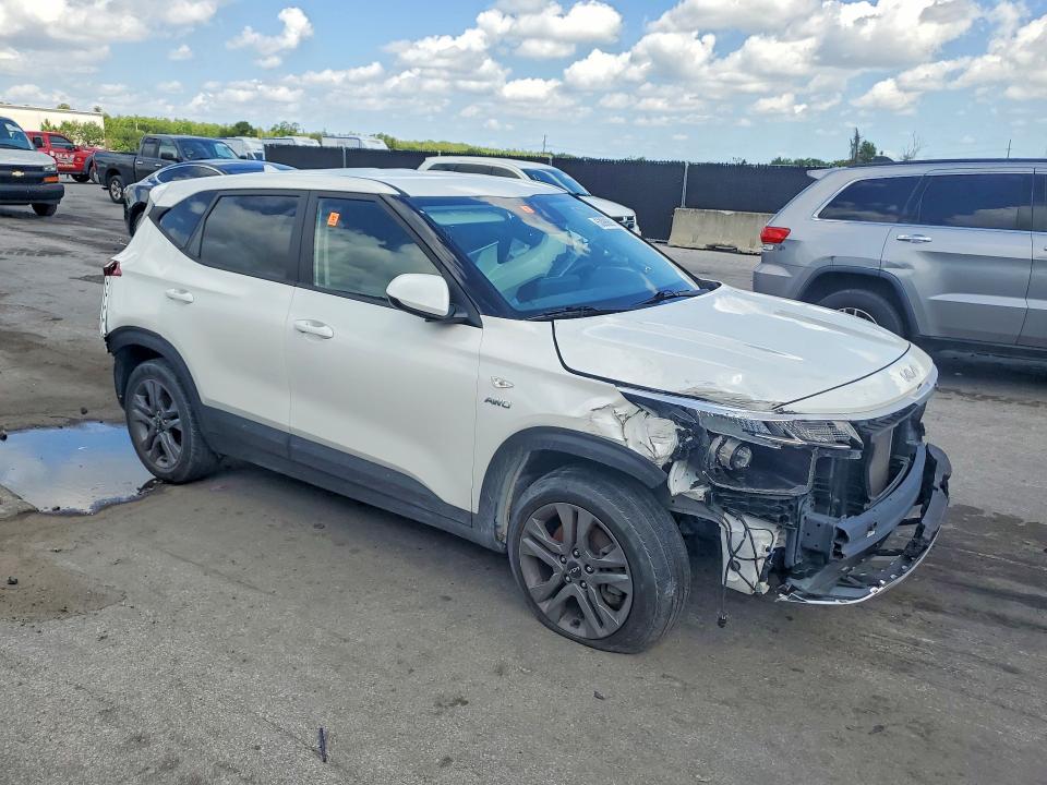 2023 Kia Seltos მანქანა იყიდება აუქციონზე, vin: KNDEPCAA2P7370586, აუქციონის ნომერი: 53986916
