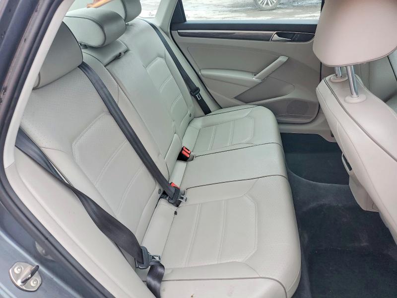 52452596 :رقم المزاد ، 1VWBT7A30GC035029 vin ، 2016 Volkswagen Passat مزاد بيع