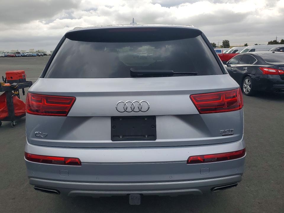 2018 Audi Q7 მანქანა იყიდება აუქციონზე, vin: WA1LAAF71JD014143, აუქციონის ნომერი: 55428576