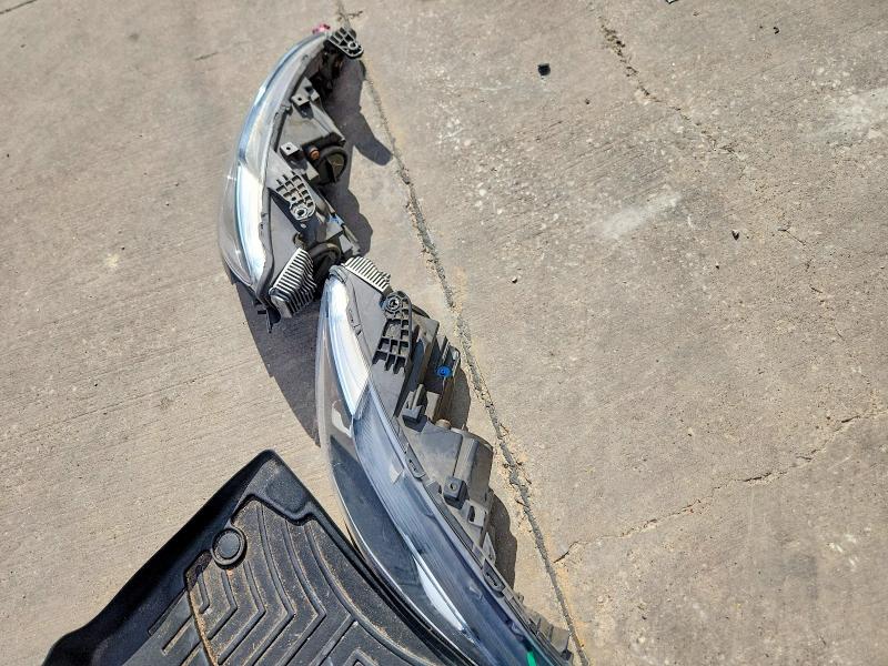 53806626 :رقم المزاد ، 2C4RC1N75JR169349 vin ، 2018 Chrysler Pacifica مزاد بيع