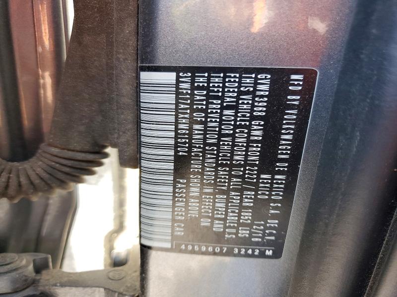 50103686 :رقم المزاد ، 3VWF17ATXHM615704 vin ، 2017 Volkswagen Beetle مزاد بيع