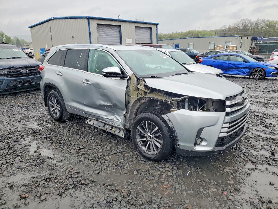 Aukcja sprzedaży 2018 Toyota Highlander, vin: 5TDJZRFHXJS906683, numer aukcji: 52209896