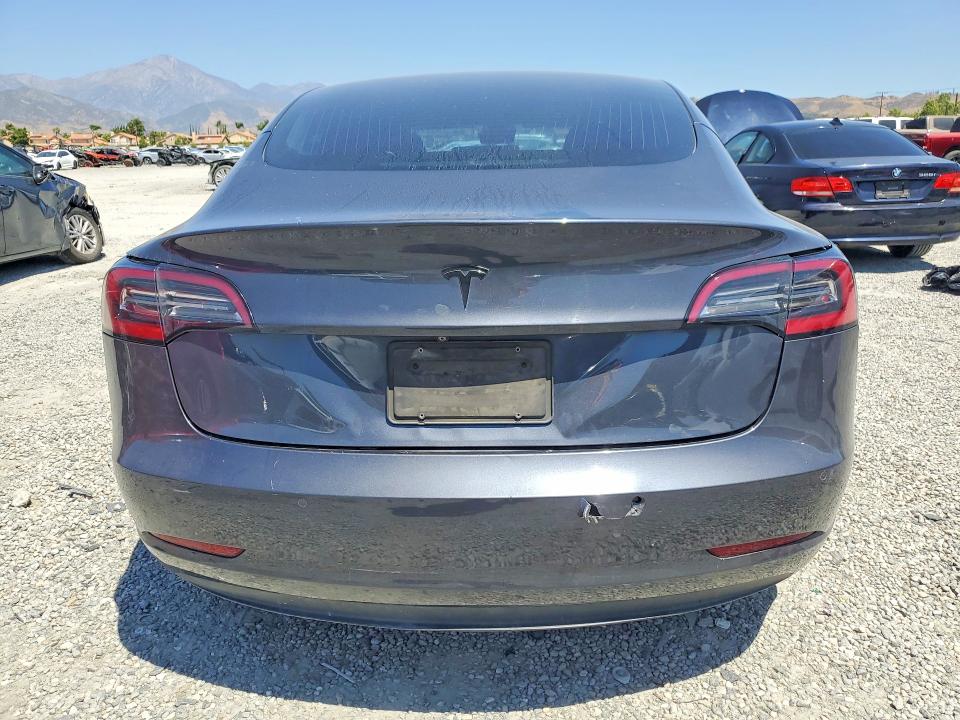 53226146 :رقم المزاد ، 5YJ3E1EA6JF158643 vin ، 2018 Tesla Model 3 مزاد بيع