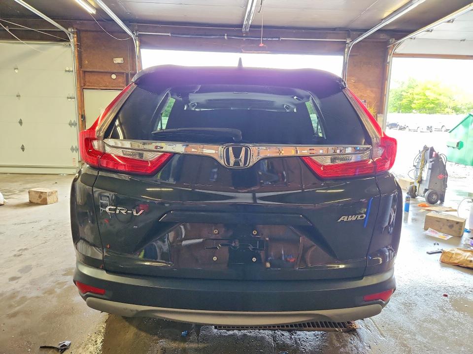 54855626 :رقم المزاد ، 7FARW2H85JE045051 vin ، 2018 Honda Cr-v مزاد بيع