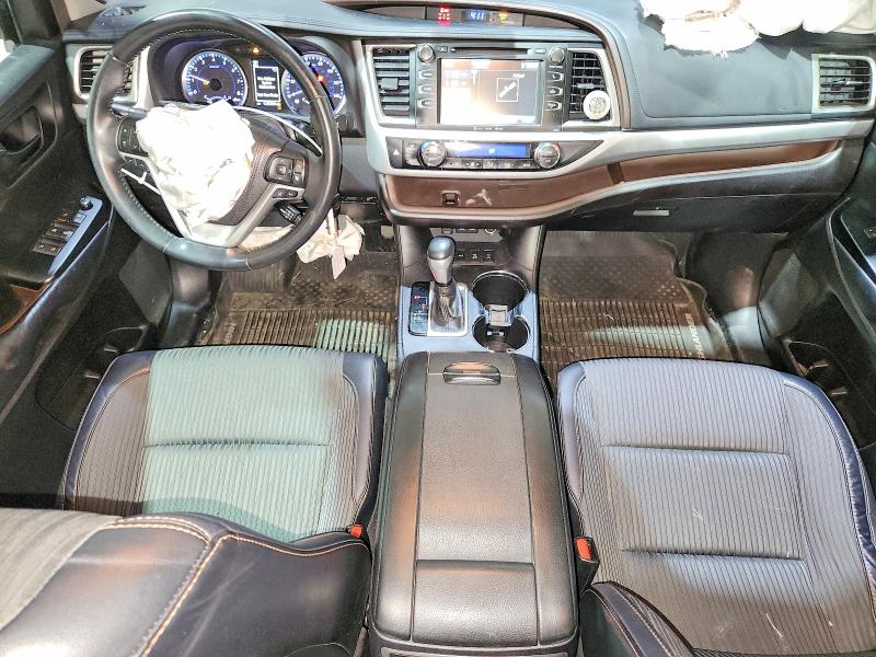 2018 Toyota Highlander მანქანა იყიდება აუქციონზე, vin: 5TDBZRFH0JS860253, აუქციონის ნომერი: 51549746