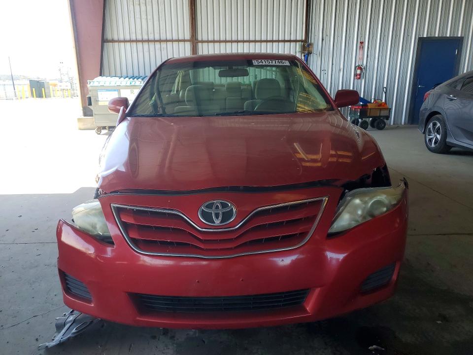 54157746 :رقم المزاد ، 4T1BF3EK3BU741933 vin ، 2011 Toyota Camry مزاد بيع