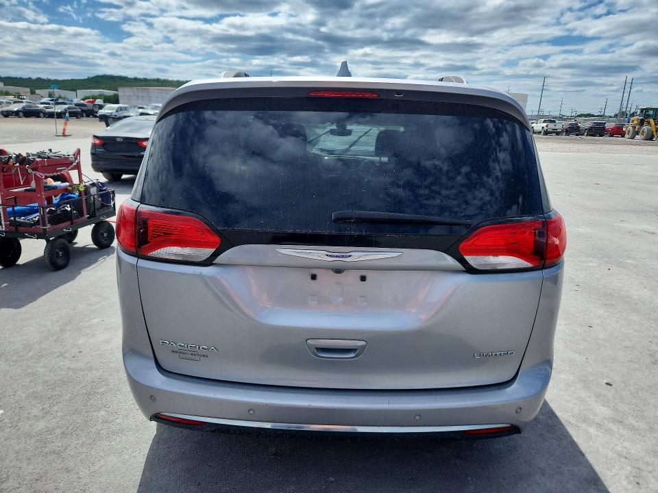 52843646 :رقم المزاد ، 2C4RC1GG9JR233115 vin ، 2018 Chrysler Pacifica مزاد بيع