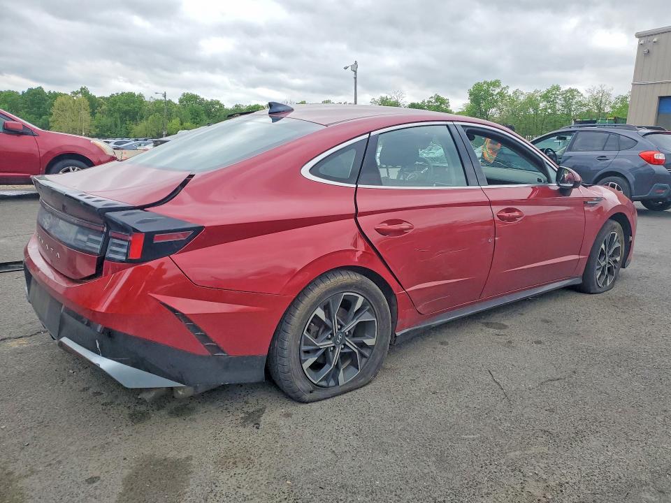 Продажа на аукционе авто 2024 Hyundai Sonata, vin: KMHL64JA6RA390809, номер лота: 52778106