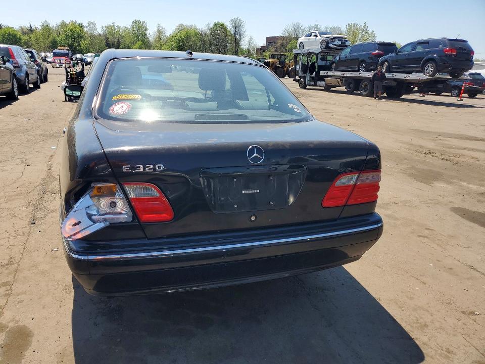 2000 Mercedes-benz E მანქანა იყიდება აუქციონზე, vin: WDBJF65J0YB086416, აუქციონის ნომერი: 79889225