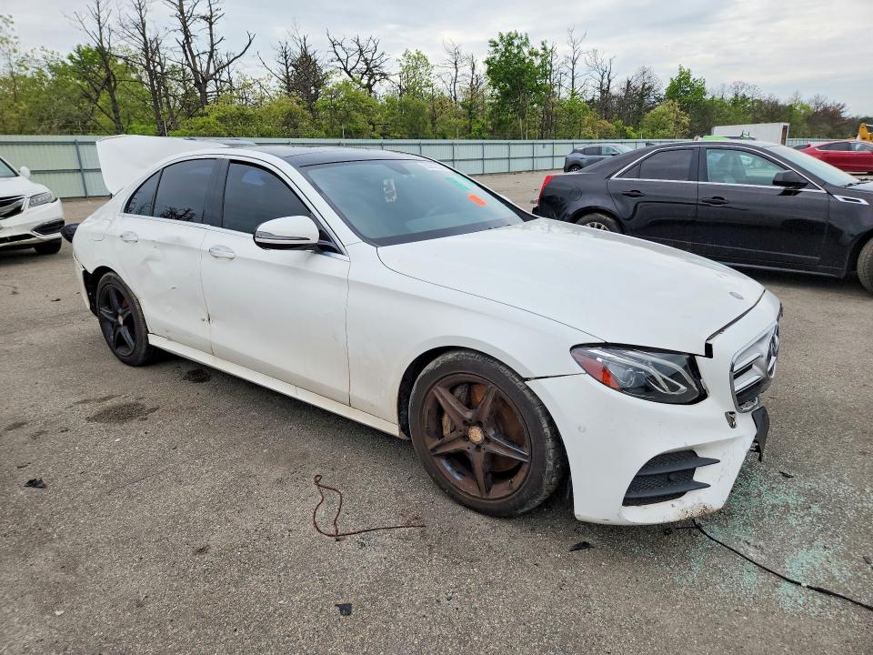 55242376 :رقم المزاد ، WDDZF4KB6HA052241 vin ، 2017 Mercedes-benz E مزاد بيع