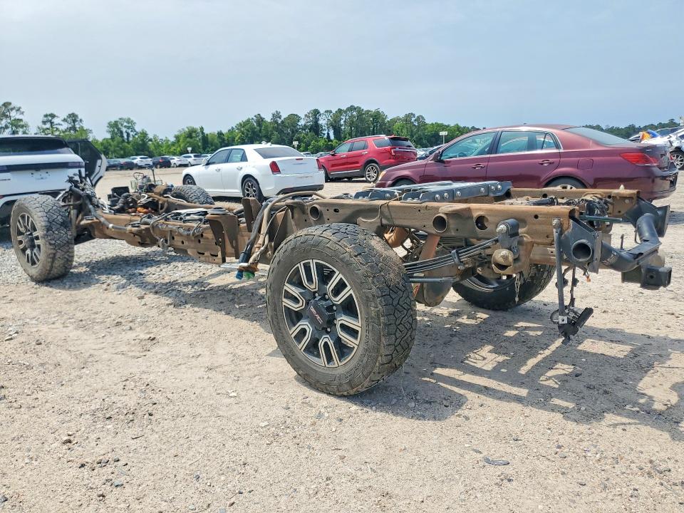 52879236 :رقم المزاد ، 1GT49PEY9NF142737 vin ، 2022 Gmc Sierra مزاد بيع