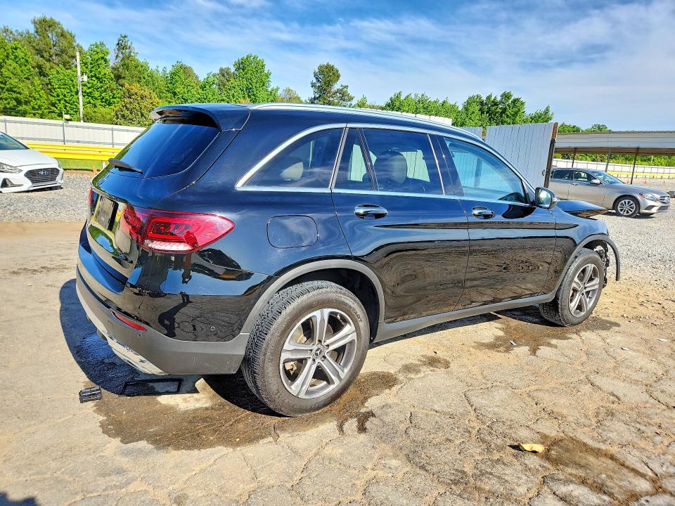53030976 :رقم المزاد ، W1N0G8DB2NG111629 vin ، 2022 Mercedes-benz Glc مزاد بيع