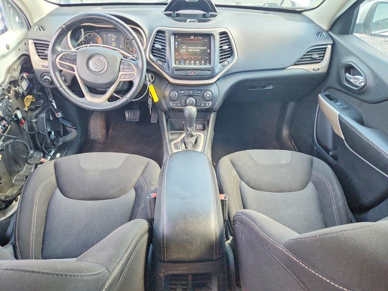 46779196 :رقم المزاد ، 1C4PJLCB8HD222011 vin ، 2017 Jeep Cherokee مزاد بيع