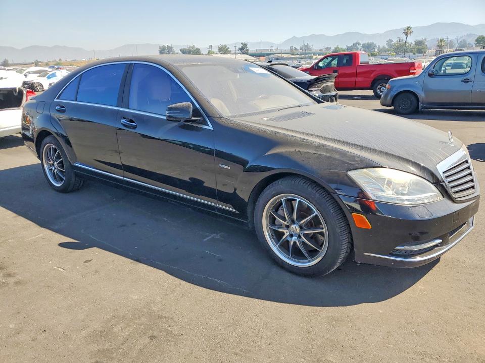 2012 Mercedes-benz S მანქანა იყიდება აუქციონზე, vin: WDDNG7DB1CA427214, აუქციონის ნომერი: 54460476