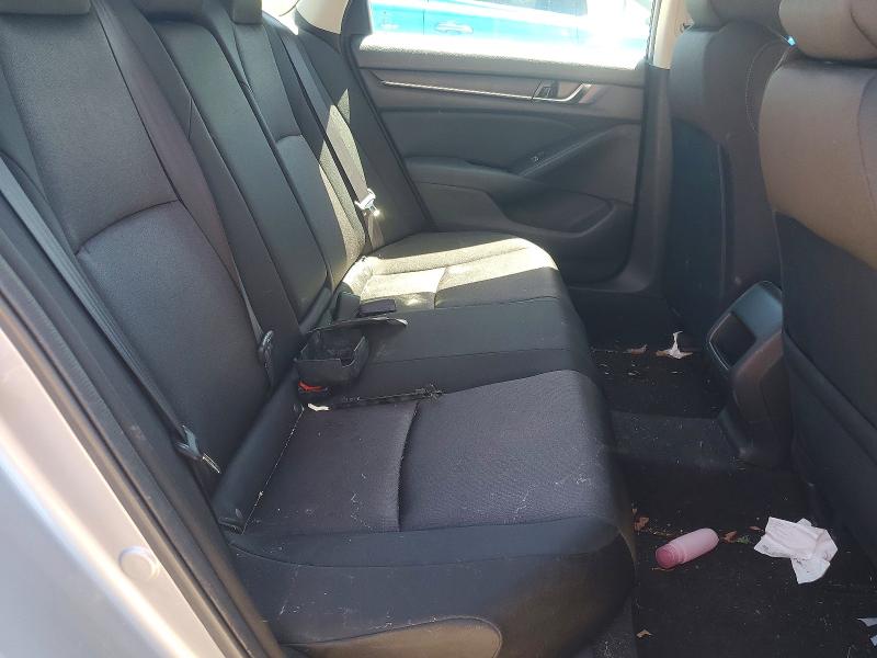 52530326 :رقم المزاد ، 1HGCV1F19JA156765 vin ، 2018 Honda Accord مزاد بيع