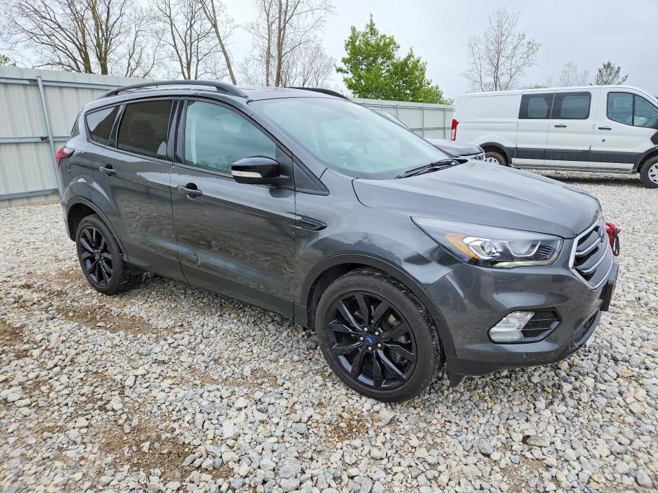 2019 Ford Escape მანქანა იყიდება აუქციონზე, vin: 1FMCU9J98KUC39225, აუქციონის ნომერი: 51614476