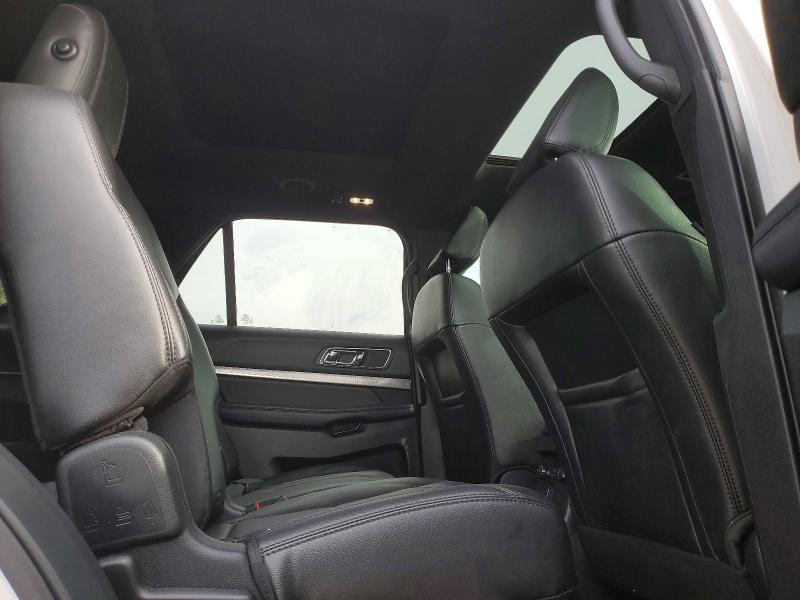 53821526 :رقم المزاد ، 1FM5K8D8XJGB14249 vin ، 2018 Ford Explorer مزاد بيع