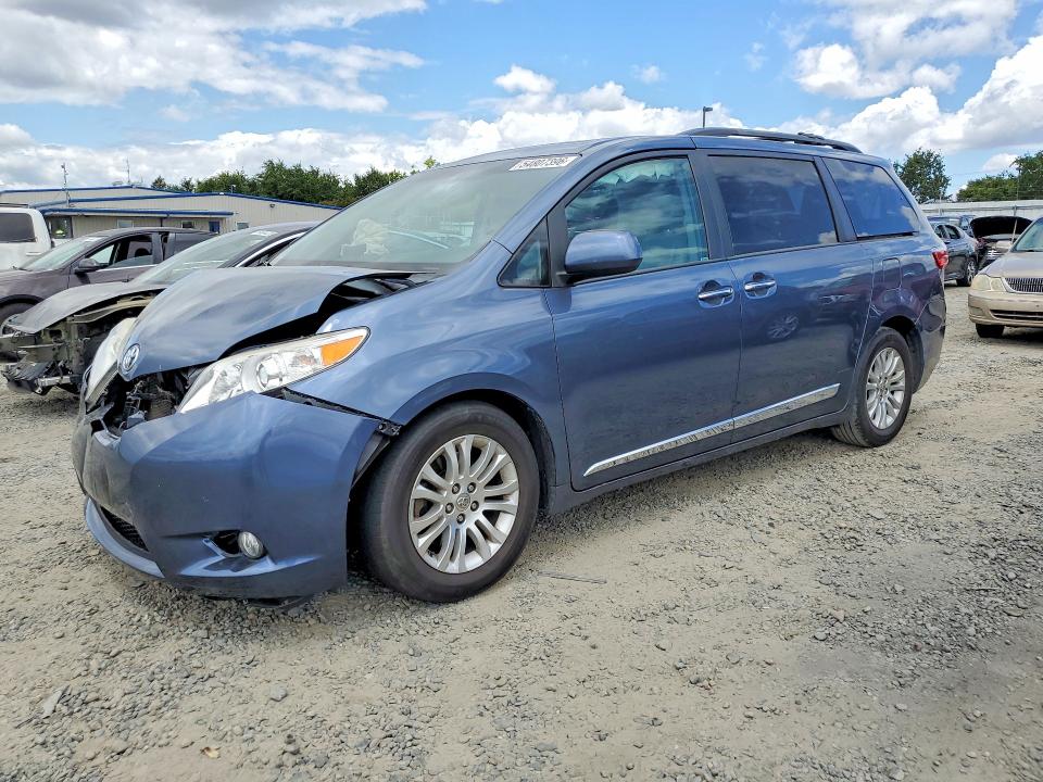 54807396 :رقم المزاد ، 5TDYK3DC6FS684853 vin ، 2015 Toyota Sienna مزاد بيع