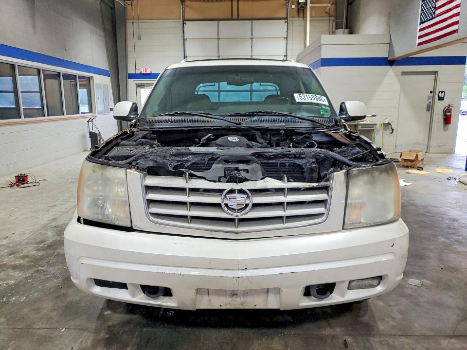 2002 Cadillac Escalade მანქანა იყიდება აუქციონზე, vin: 3GYEK63N52G236503, აუქციონის ნომერი: 53159986