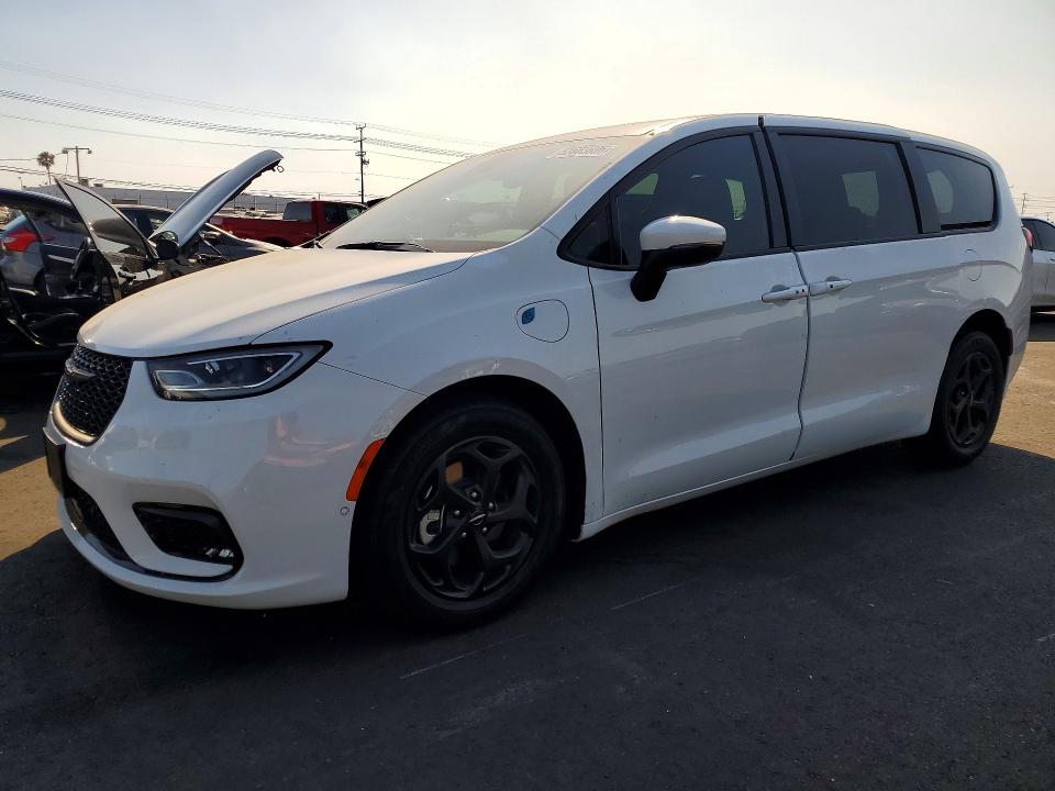 2023 Chrysler Pacifica მანქანა იყიდება აუქციონზე, vin: 2C4RC1L70PR618688, აუქციონის ნომერი: 53665096
