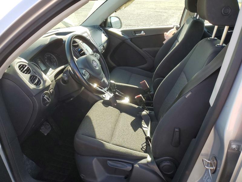 53133406 :رقم المزاد ، WVGAV7AX8HK048979 vin ، 2017 Volkswagen Tiguan مزاد بيع
