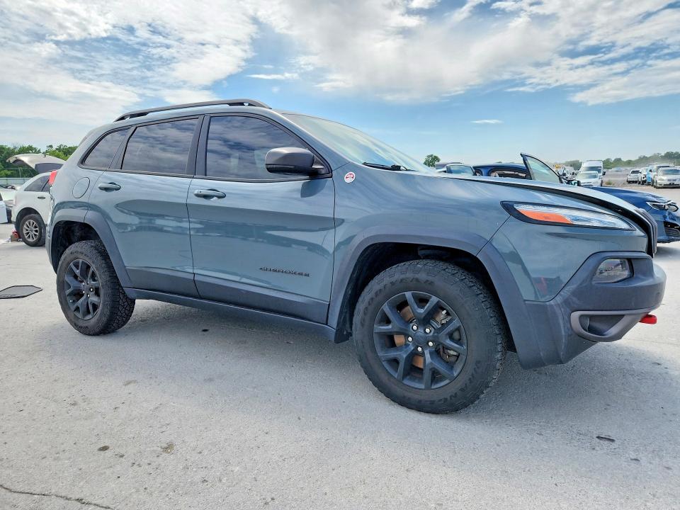 2015 Jeep Cherokee მანქანა იყიდება აუქციონზე, vin: 1C4PJMBS3FW609946, აუქციონის ნომერი: 52351596