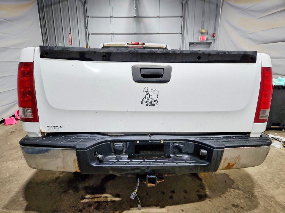 53151256 :رقم المزاد ، 1GTEC14X18Z273921 vin ، 2008 Gmc Sierra مزاد بيع