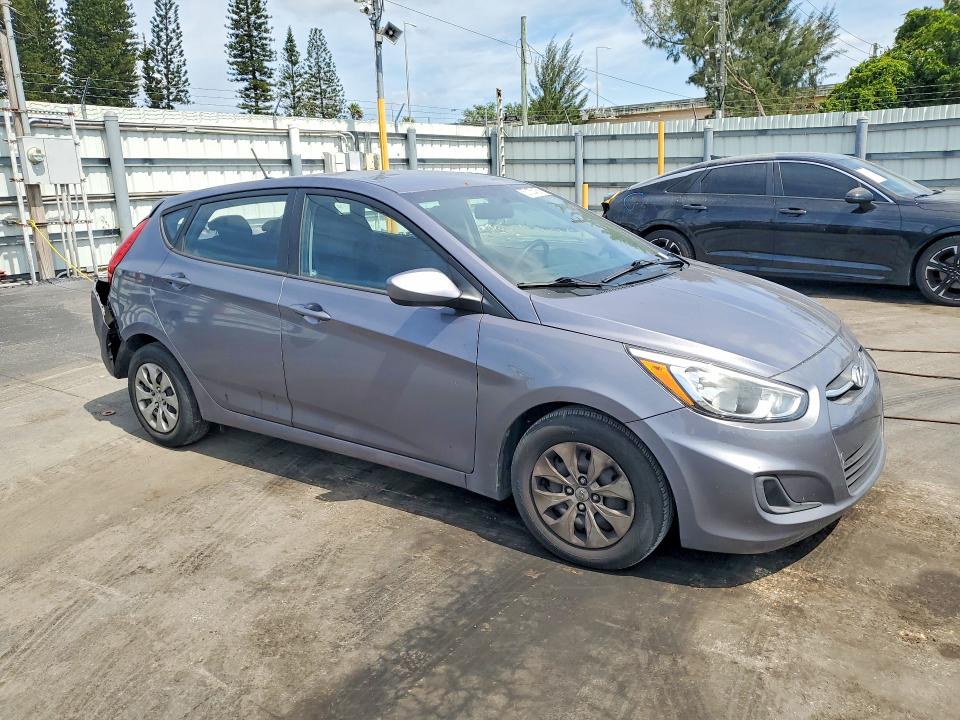 53155456 :رقم المزاد ، KMHCT5AE7HU345733 vin ، 2017 Hyundai Accent مزاد بيع
