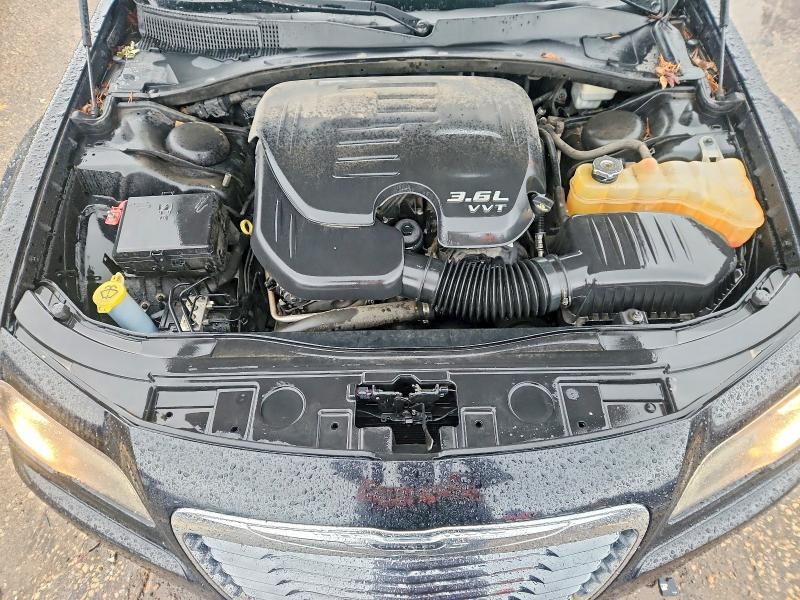 2013 Chrysler 300 მანქანა იყიდება აუქციონზე, vin: 2C3CCABG2DH527449, აუქციონის ნომერი: 54427526