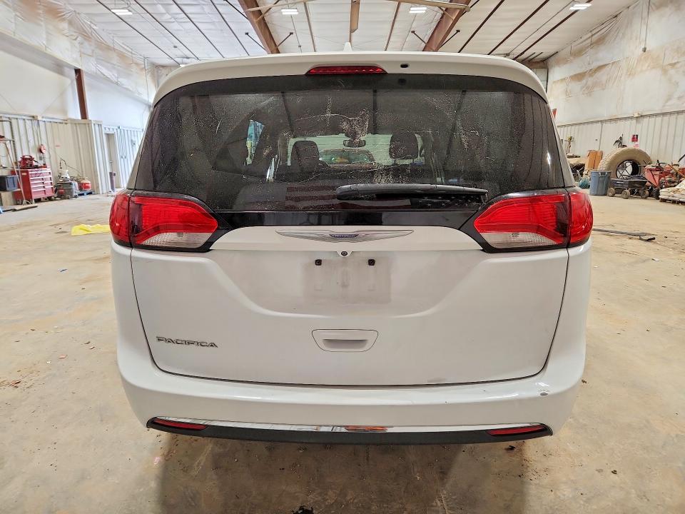 52224826 :رقم المزاد ، 2C4RC1BG4HR768368 vin ، 2017 Chrysler Pacifica مزاد بيع