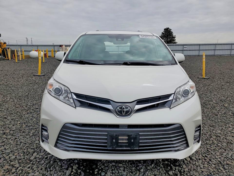 54509726 :رقم المزاد ، 5TDDZ3DC9KS216040 vin ، 2019 Toyota Sienna مزاد بيع