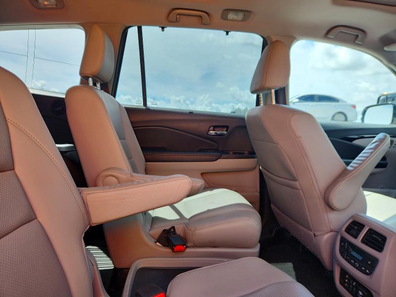 54948686 :رقم المزاد ، 5FNYF6H02JB009553 vin ، 2018 Honda Pilot مزاد بيع