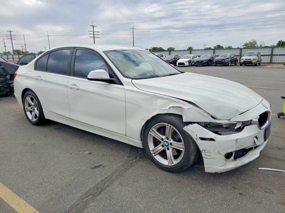 2013 Bmw 328 მანქანა იყიდება აუქციონზე, vin: WBA3C1C59DF443149, აუქციონის ნომერი: 54852626