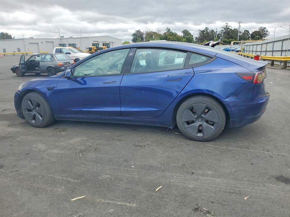 54985486 :رقم المزاد ، 5YJ3E1EA0PF696652 vin ، 2023 Tesla Model 3 مزاد بيع