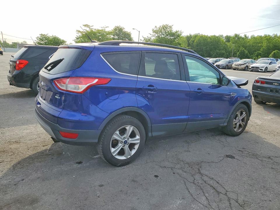 2015 Ford Escape მანქანა იყიდება აუქციონზე, vin: 1FMCU9GX9FUB38464, აუქციონის ნომერი: 53885396