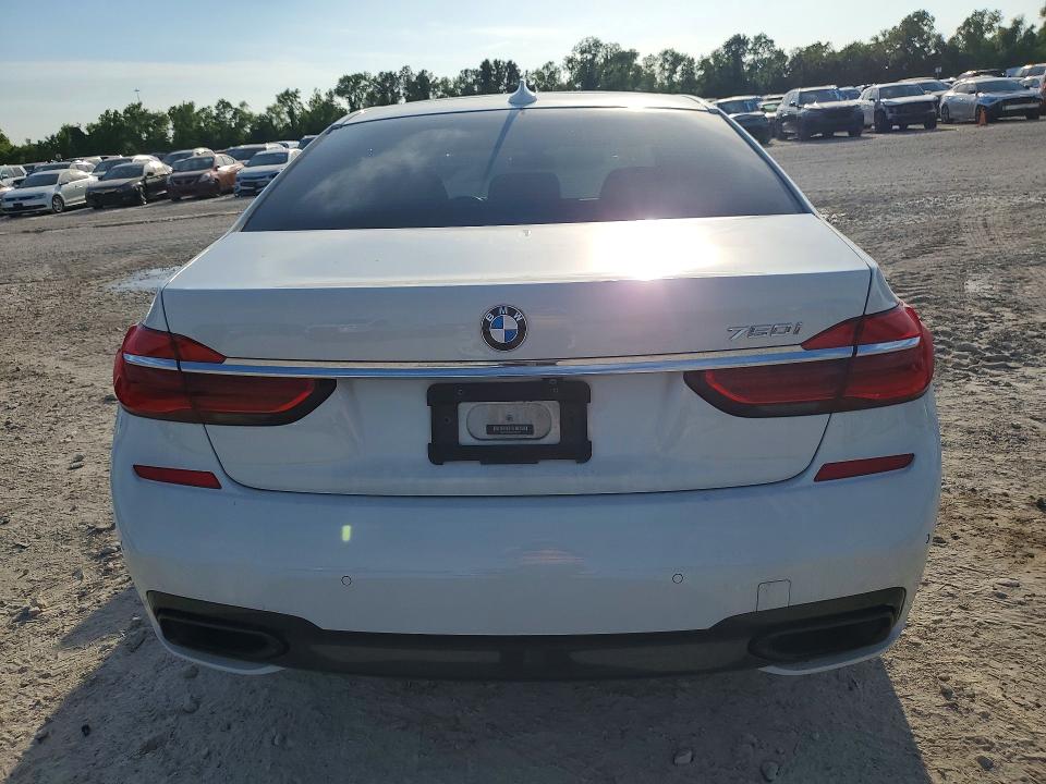 53557336 :رقم المزاد ، WBA7F0C5XKGM25723 vin ، 2019 Bmw 750 مزاد بيع