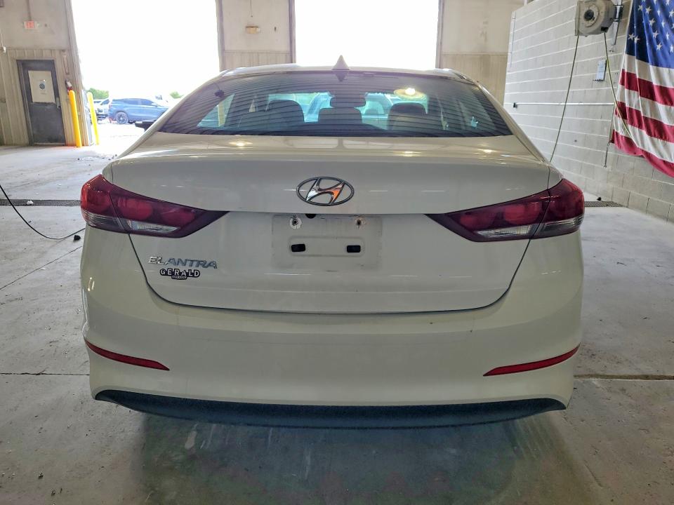 52410206 :رقم المزاد ، 5NPD84LF7HH182358 vin ، 2017 Hyundai Elantra مزاد بيع