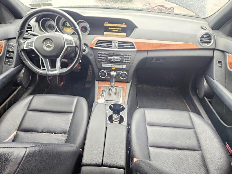 52248946 :رقم المزاد ، WDDGF8BB8CR195698 vin ، 2012 Mercedes-benz C مزاد بيع