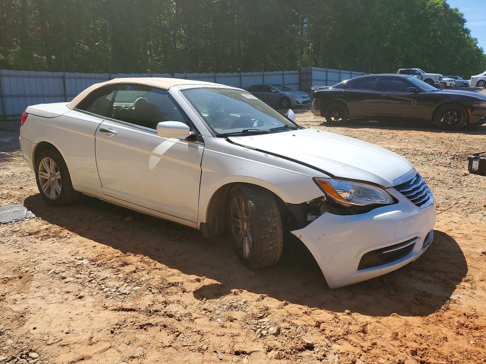 Продажа на аукционе авто 2013 Chrysler 200, vin: 1C3BCBEG5DN505904, номер лота: 52392556