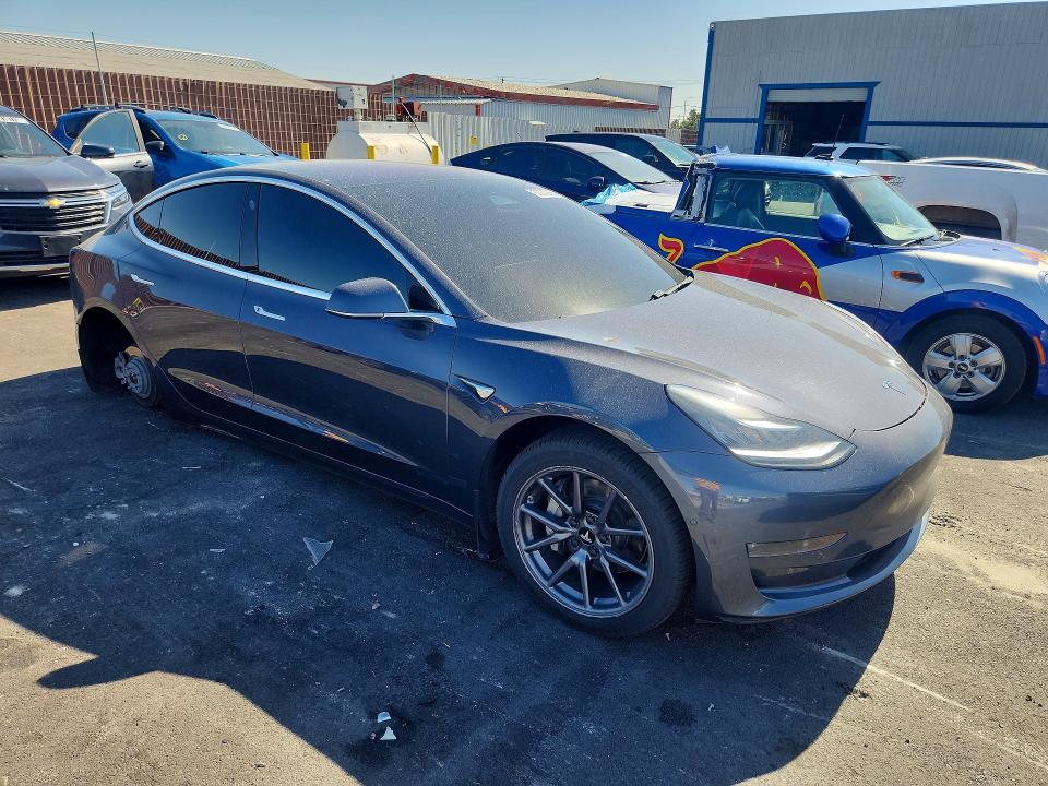 Продажа на аукционе авто 2018 Tesla Model 3, vin: 5YJ3E1EA9JF166915, номер лота: 53212966