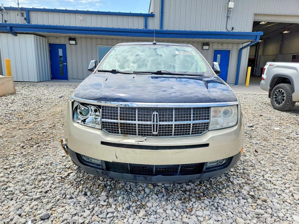 52584056 :رقم المزاد ، 2LMDJ8JC0ABJ13128 vin ، 2010 Lincoln Townhouse Mkx مزاد بيع