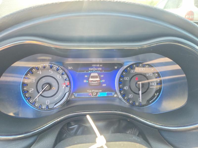 54121706 :رقم المزاد ، 1C3CCCDG1FN624158 vin ، 2015 Chrysler 200 مزاد بيع