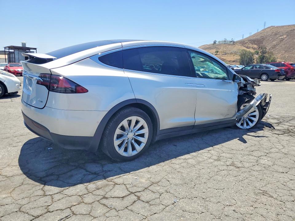 2017 Tesla Model X მანქანა იყიდება აუქციონზე, vin: 5YJXCBE22HF055168, აუქციონის ნომერი: 53095826