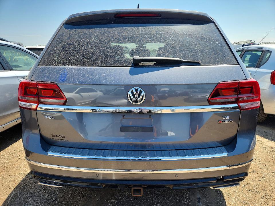 53063706 :رقم المزاد ، 1V2RR2CA4JC580378 vin ، 2018 Volkswagen Atlas مزاد بيع