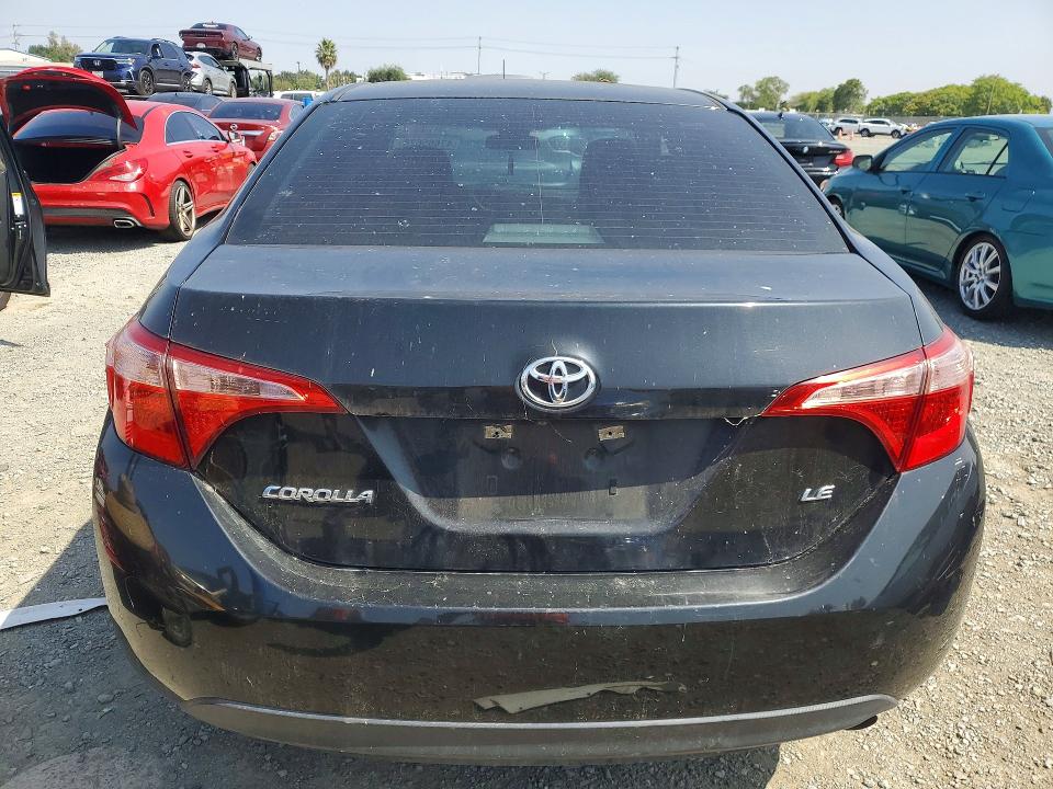 Продажа на аукционе авто 2018 Toyota Corolla, vin: 5YFBURHEXJP833569, номер лота: 47665626