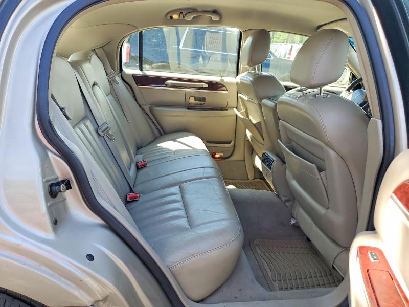 Auction sale of the 2005 Lincoln Town Car, vin: 1LNHM81W85Y668867, lot number: 55190686