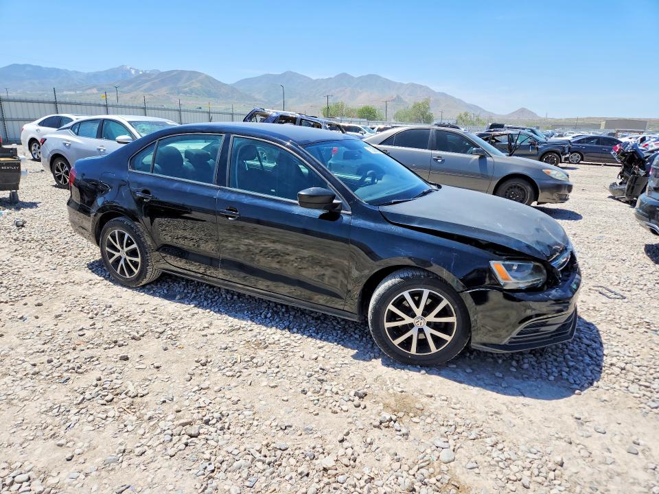 52368796 :رقم المزاد ، 3VW267AJ9GM205537 vin ، 2016 Volkswagen Jetta مزاد بيع
