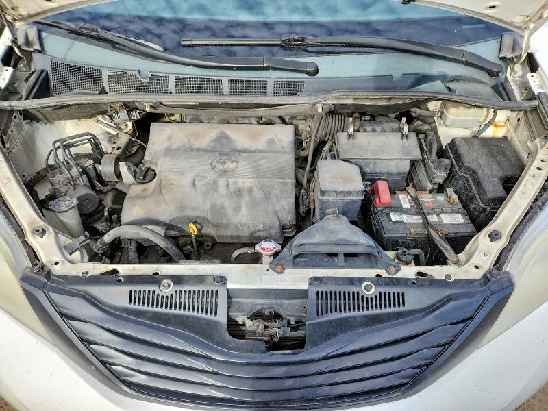 54777286 :رقم المزاد ، 5TDZK3DCXDS298485 vin ، 2013 Toyota Sienna مزاد بيع