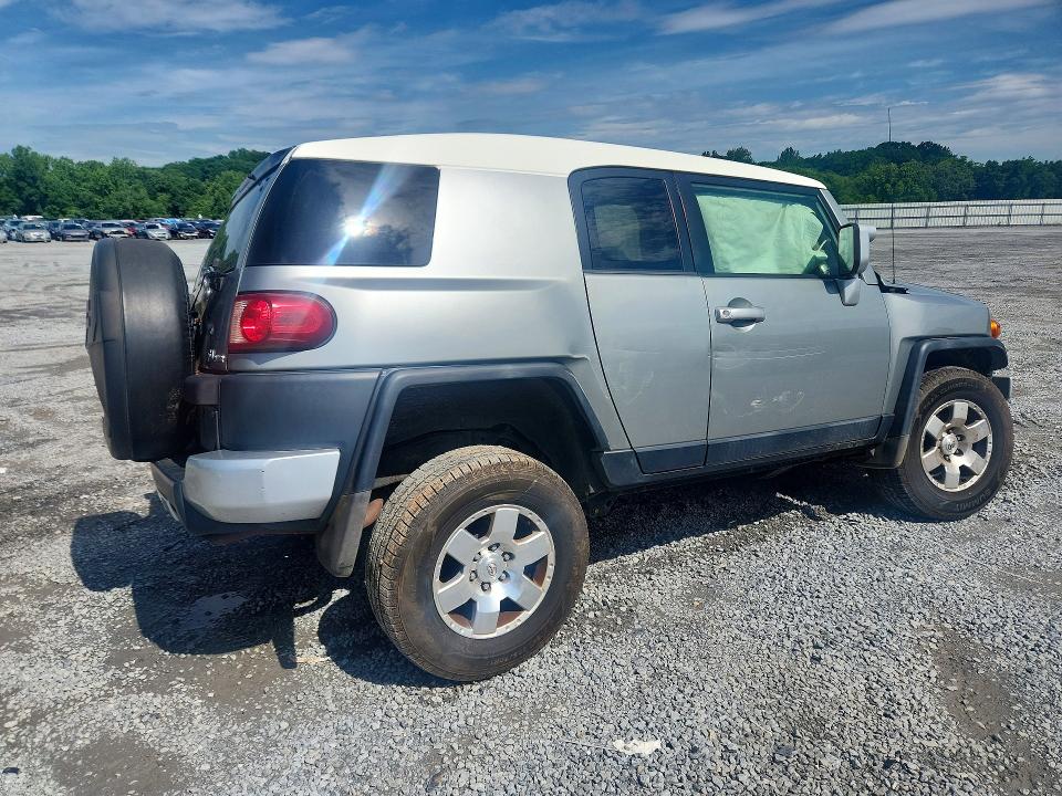 54769126 :رقم المزاد ، JTEBU4BF0AK071786 vin ، 2010 Toyota Fj Cruiser مزاد بيع