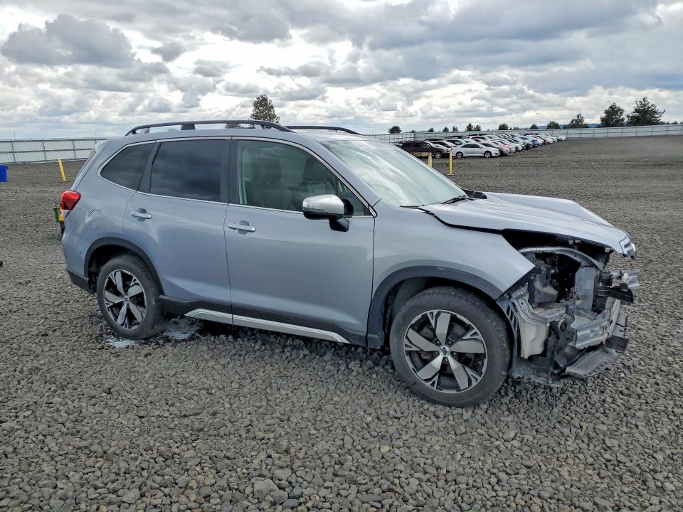 53563096 :رقم المزاد ، JF2SKAXC6LH417784 vin ، 2020 Subaru Forester مزاد بيع